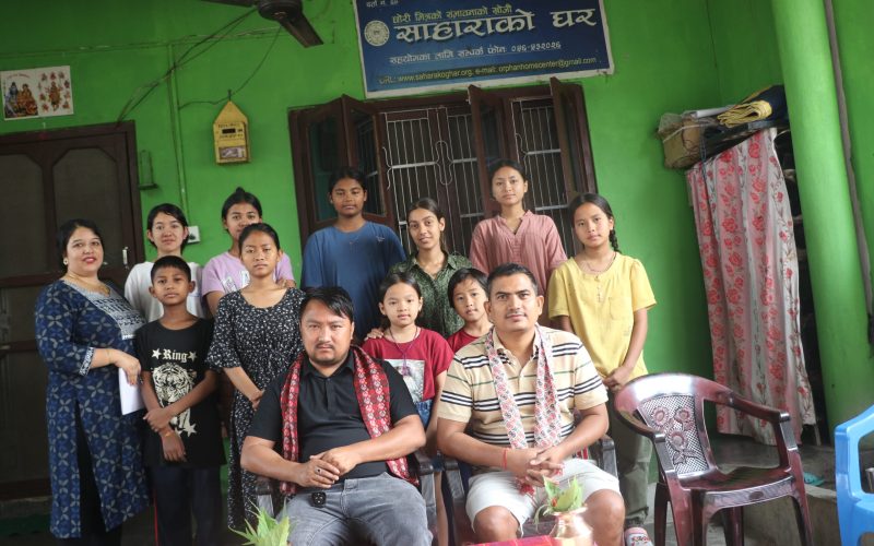 जन्मदिनमा चितवनको साहाराको घरलाई सहयोग