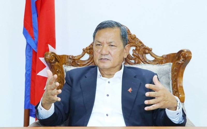 नेपालको संविधान र कानुन नमानेका कारण सामाजिक सञ्जालहरू बन्द गर्ने निर्णय