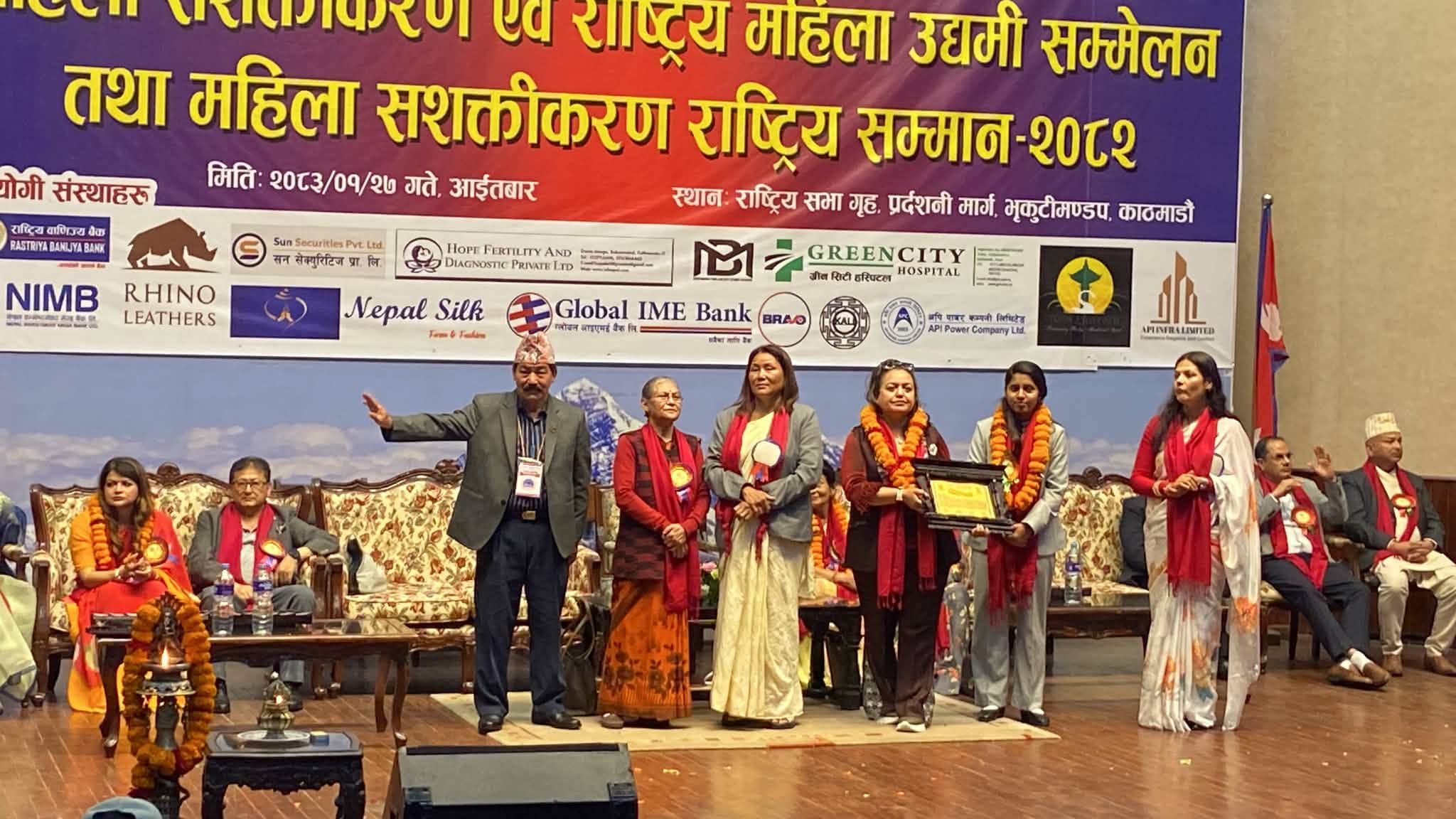 उद्धारकर्मी खड्का सम्मानित